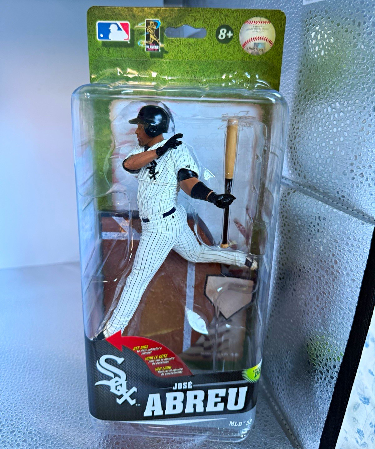Modellino McFarlane MLB Jose Abreu Chicago White Sox con mazza da baseball