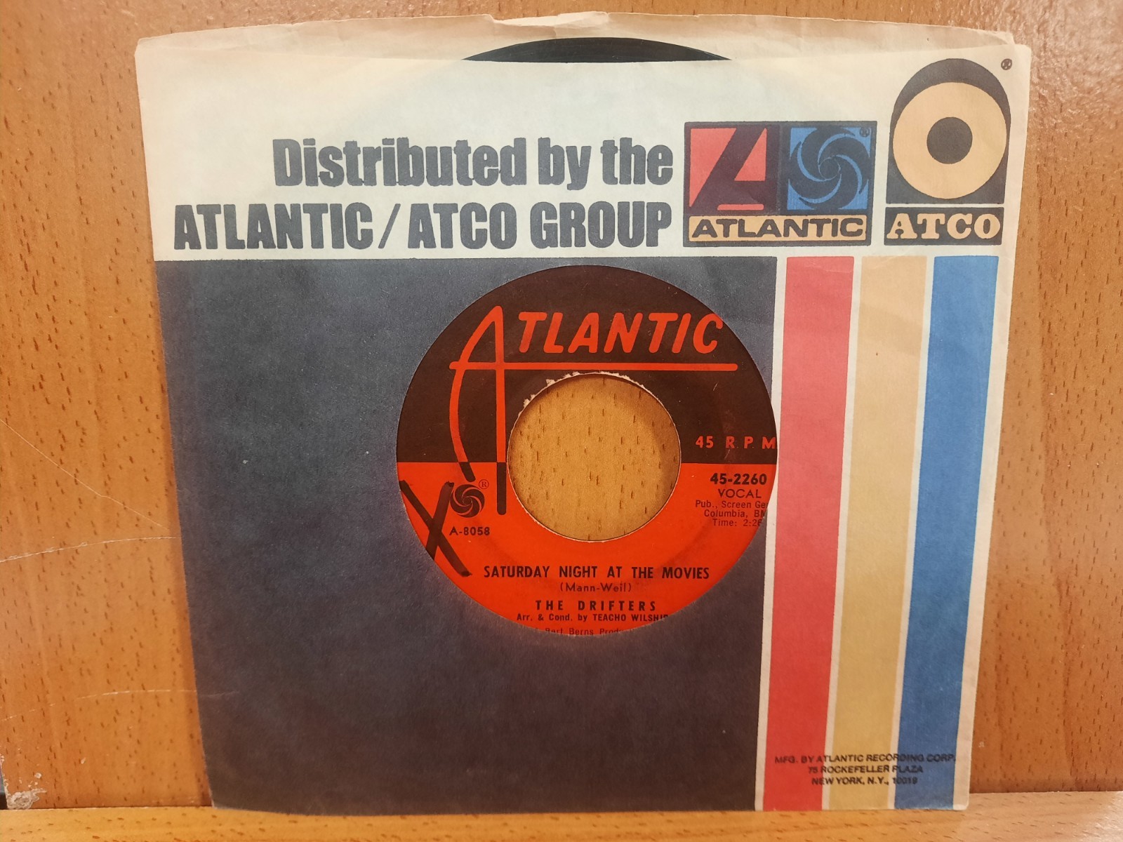 45 / The Drifters / 1964 / Saturday Night At The Movies / Spanish Lace
