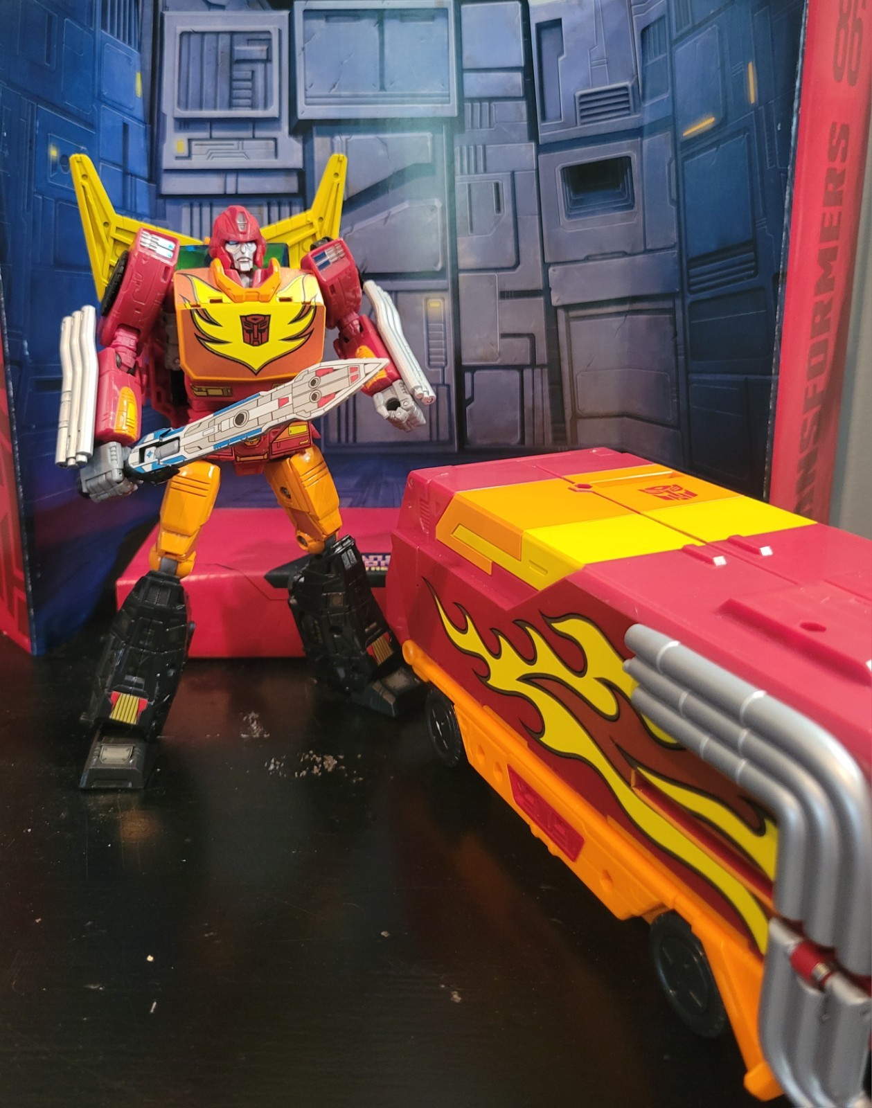 Transformers Kingdom Rodimus Prime *COMPLETO*