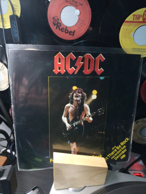 ac/dc 🎶 for those about to rock