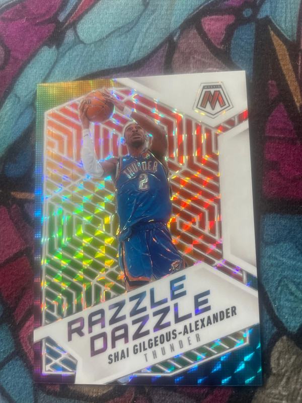 Shai Gilgeous-Alexander Razzle Dazzle 2024-25 Panini Mosaic Case Hit OKC