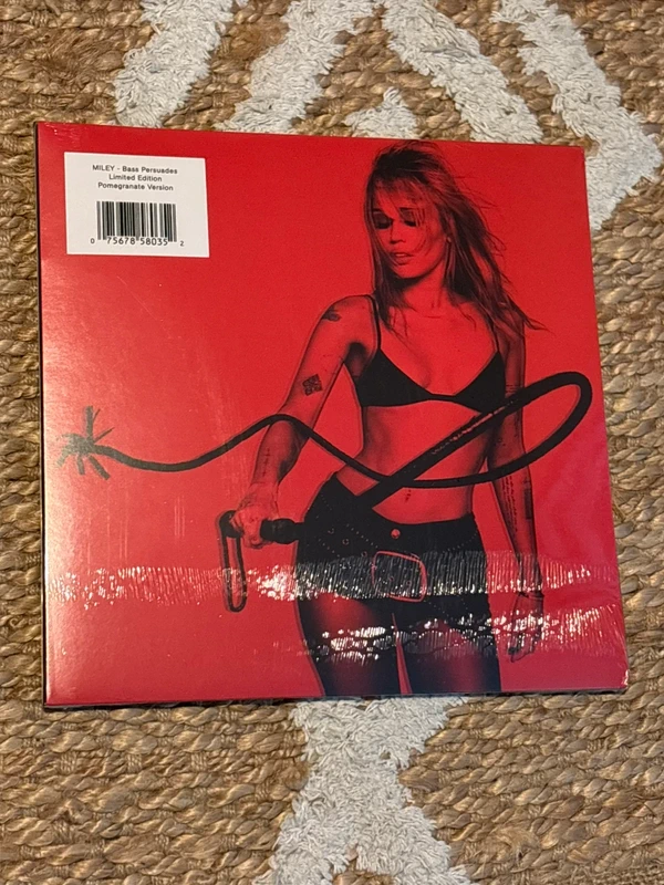 Vinyle Bass Persuades Miley Cyrus édition limitée store US couverture alternative