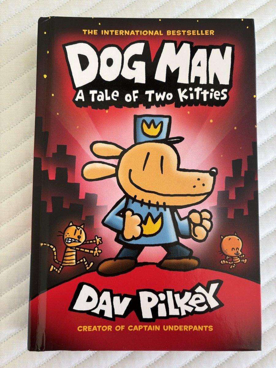 Dav Pilkey Dog Man: A Tale of Two Kitties Hardcover Graphic Novel (English)
