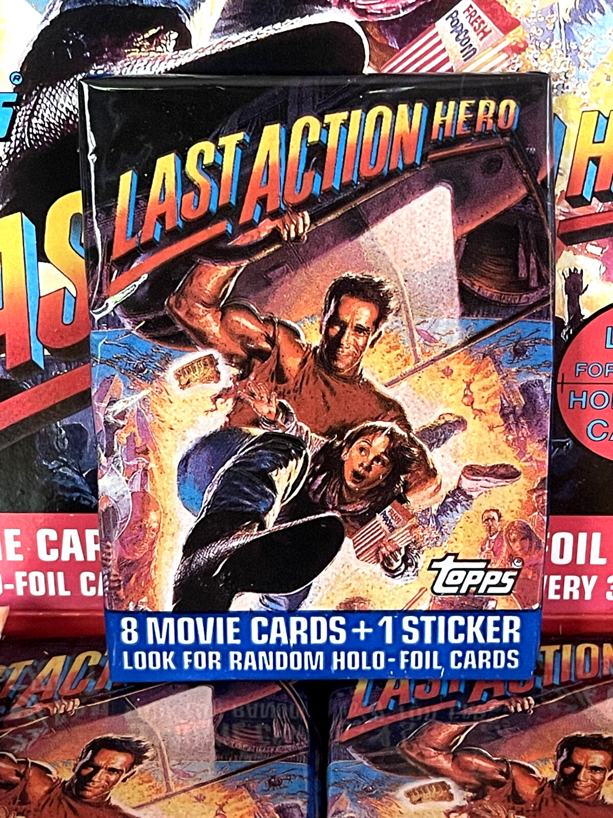 1993 TOPPS LAST ACTION HERO Movie 🍿 CONFEZIONE 8 carte 1 adesivo SCHWARZENEGGER IMBALLO ORIGINALE!!️
