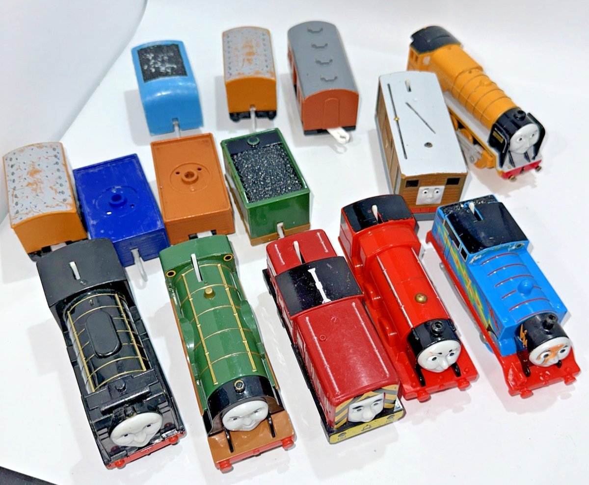 Thomas Trackmaster Motorized Train Engines & Cars- Tested (KA)