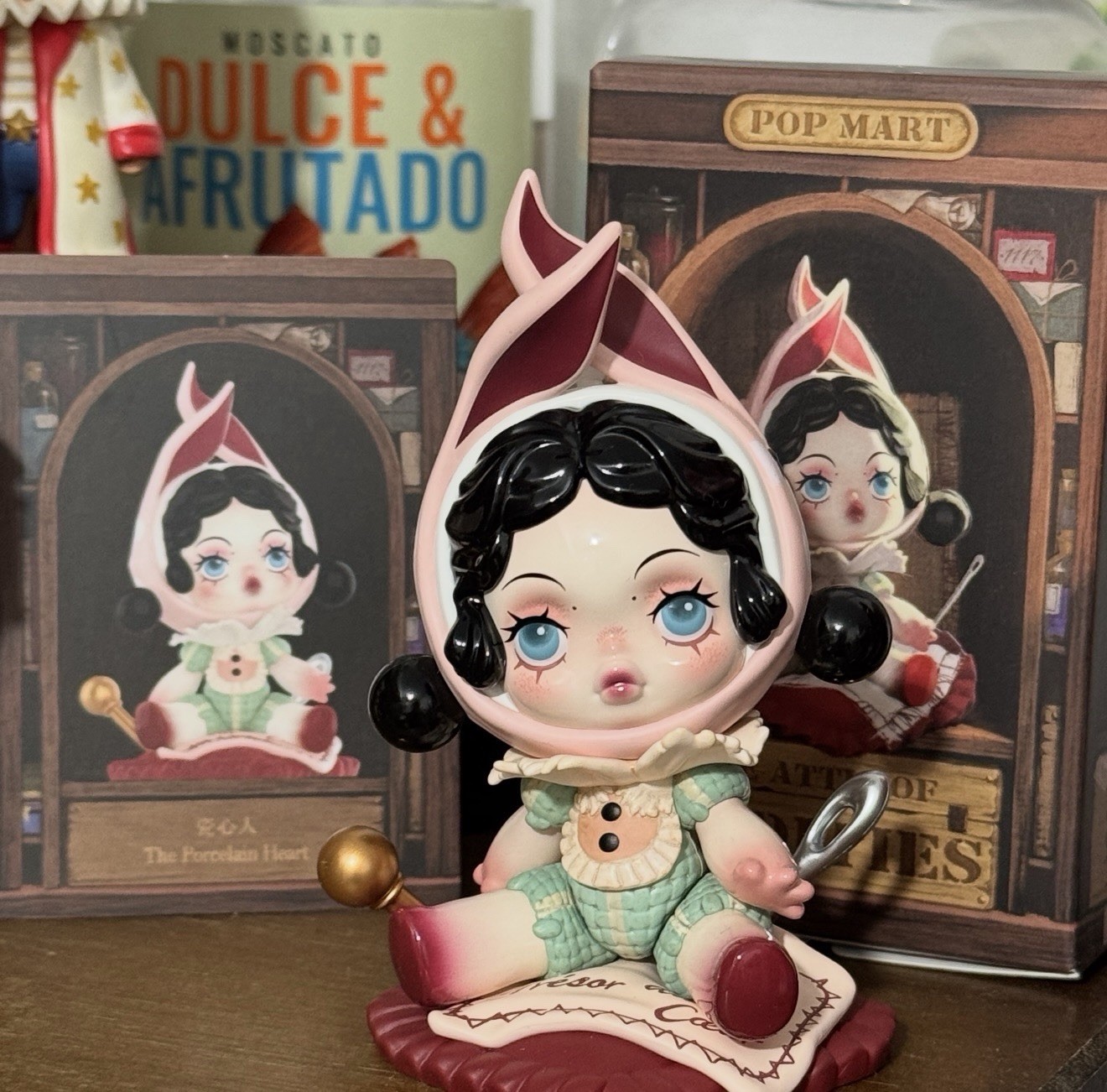 Popmart Skullpanda The Attic of Oddities series figure The Porcelain Heart