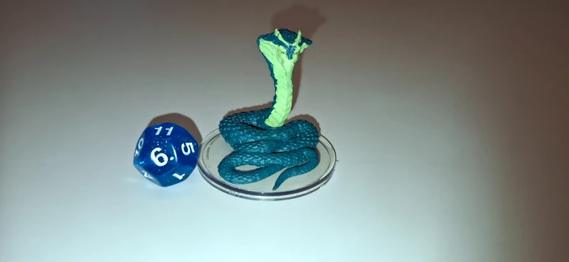 27b Guardian Naga (Teal/Bright Green) (U)