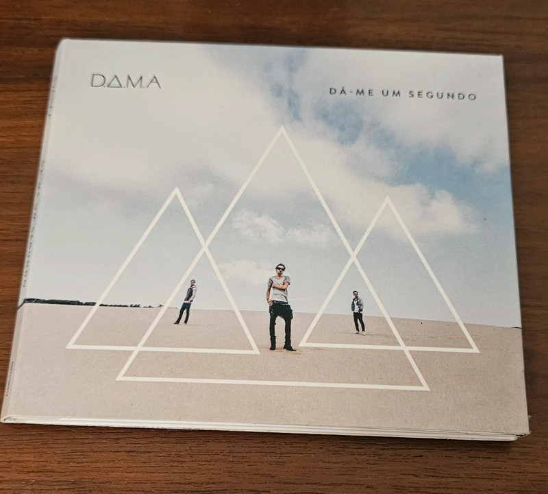 CD Dama Dá-me um segundo Deluxe + Poster