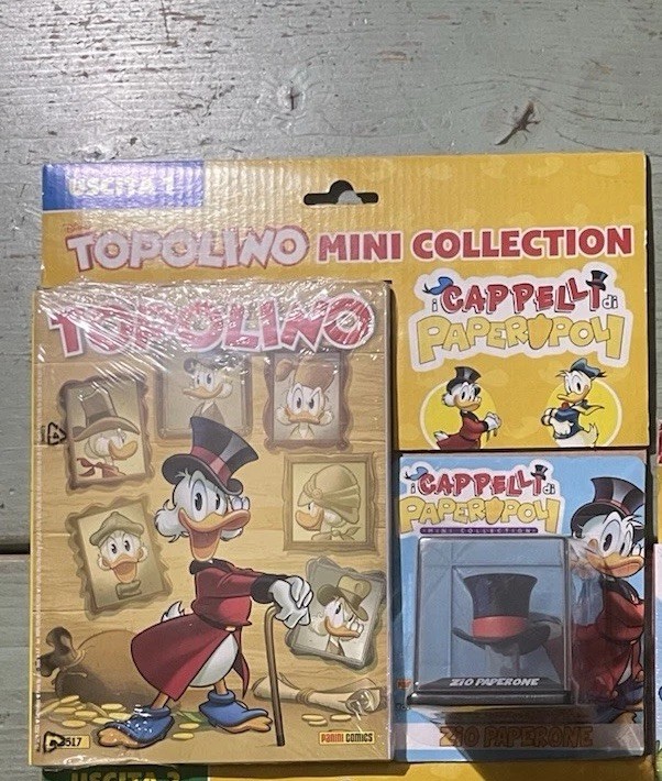 TOPOLINO 3517 CAPPELLO ZIO PAPERONE MINI COLLECTION DISNEY PAPEROPOLI HATS TECA