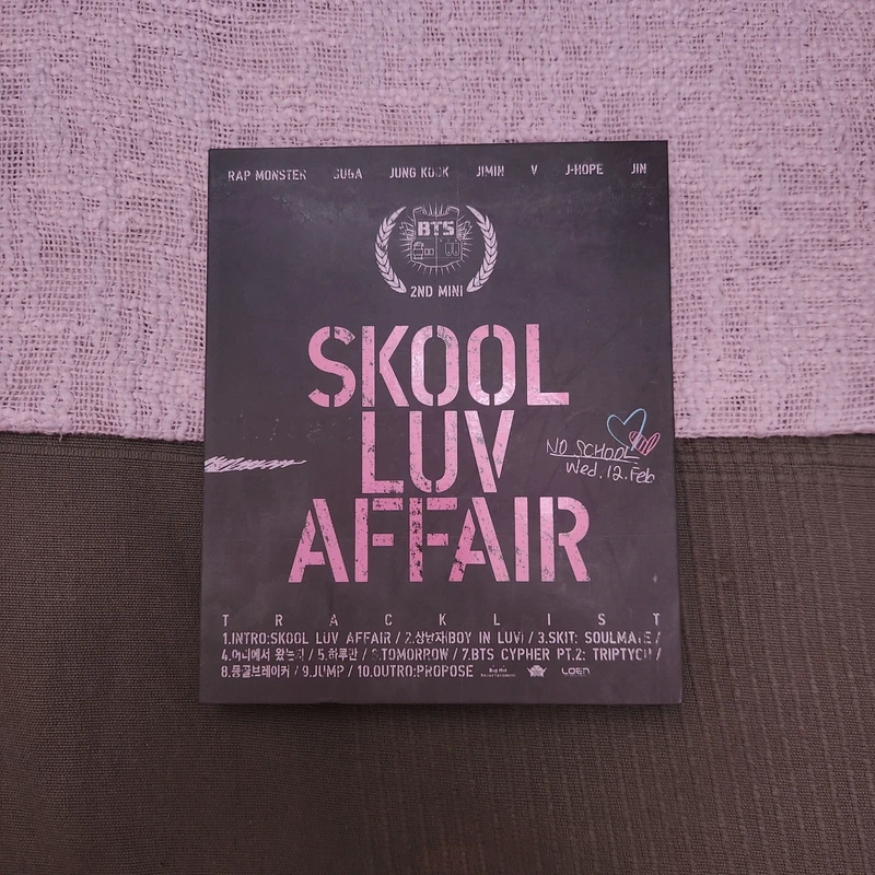 Skool lui affair bts
