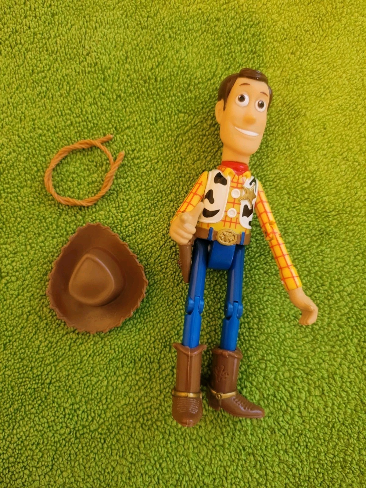 TOY STORY ACTION FIGURE QUICK DRAW WOODY W/ QUICK -DRAW ACTION LOOSE BUT PERFECT
