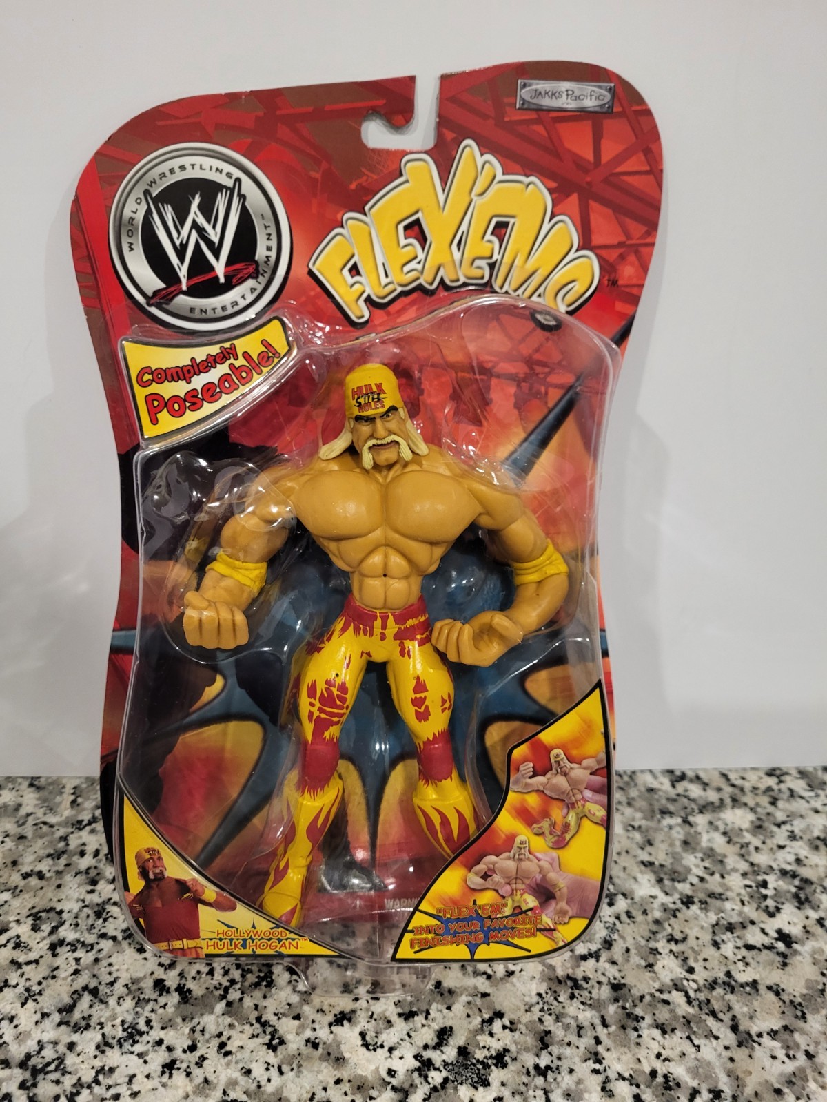 Hollywood Hulk Hogan Flex Ems 2002 WWE Jakks WWF MOC NUOVO