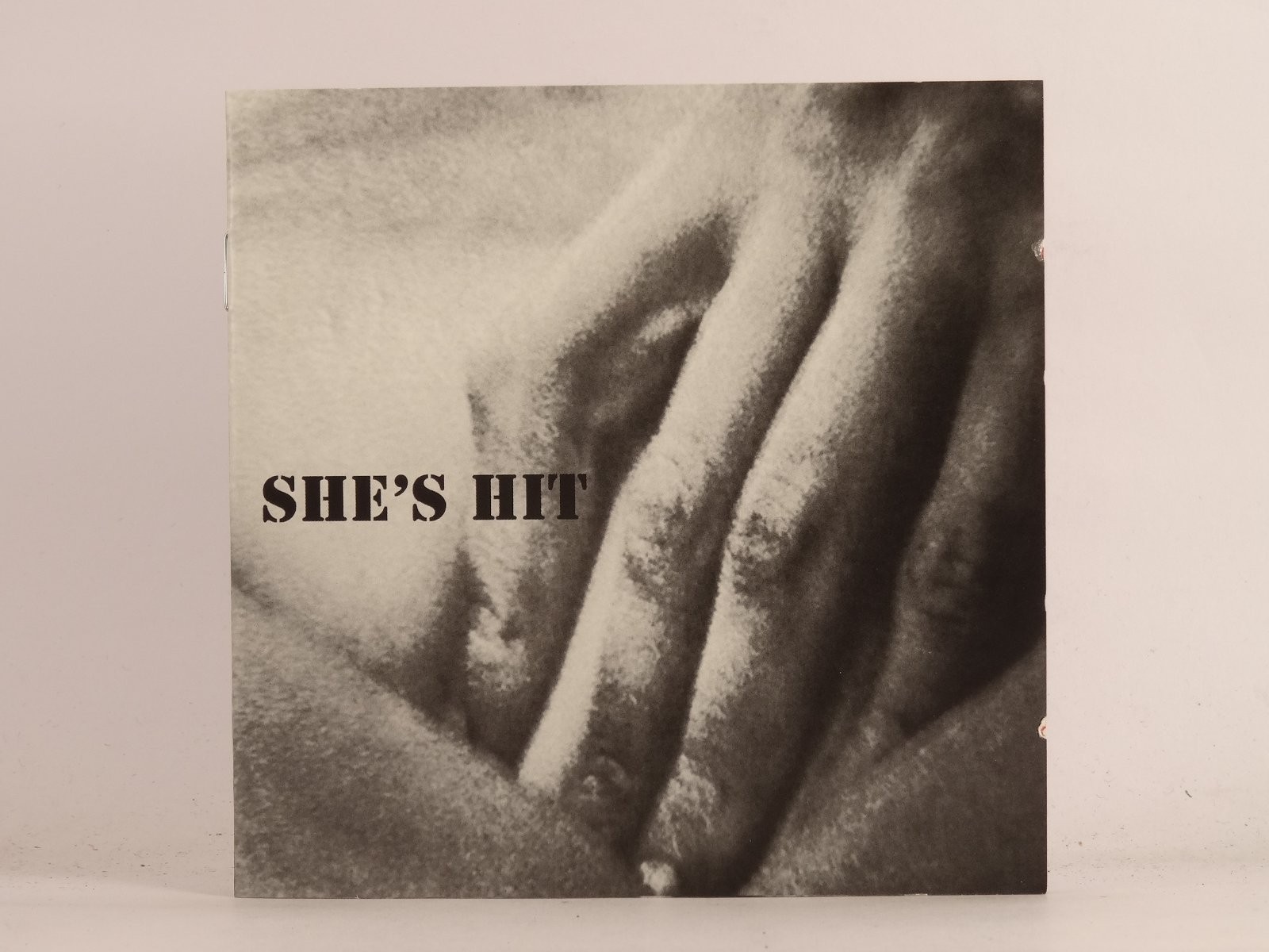 SHE'S HIT PLEASURE (2xCD) (528) 18 Track CD Album including Picture Sleeve REPEA