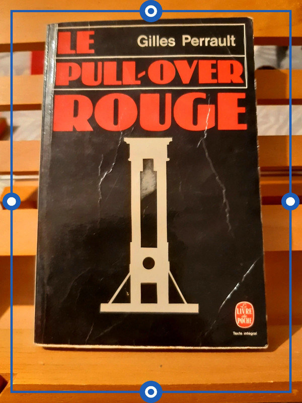 Livre de Poche "Le Pull-over Rouge" par Gilles Perrault