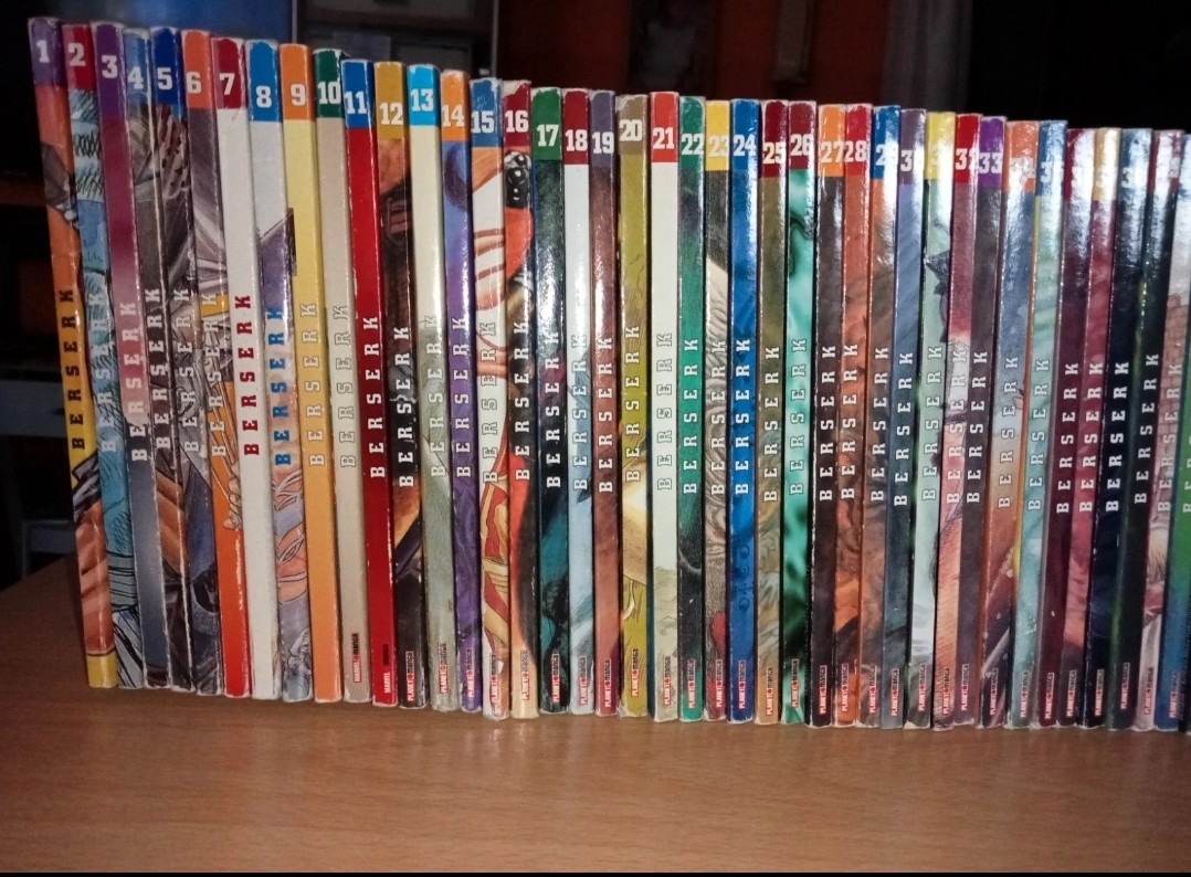 Berserk Sottiletta Volumi 1-77 Panini / Planet Manga Prima Edizione