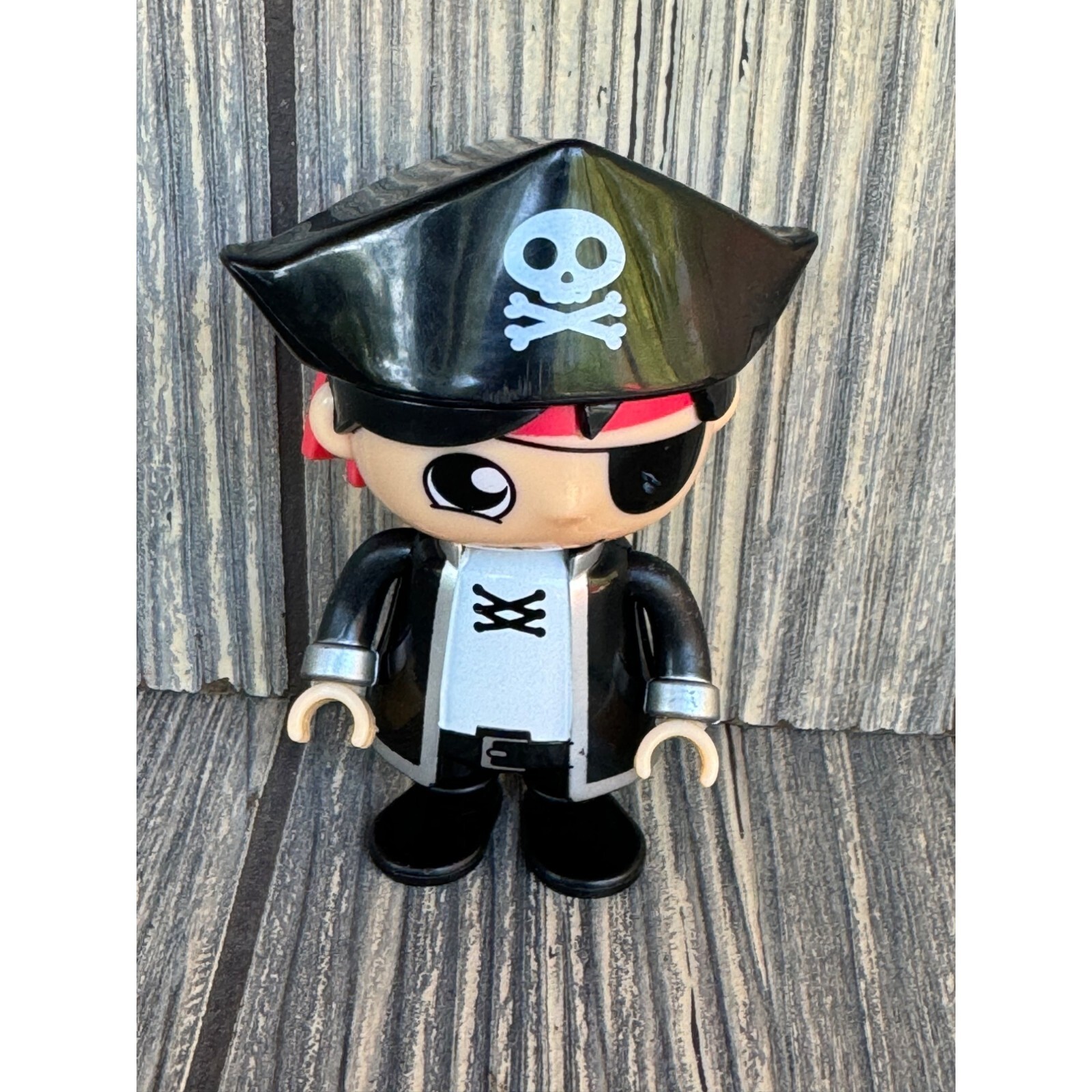 Bonkers Toy Co. LLC Pirate Figurina in vinile da collezione 4"