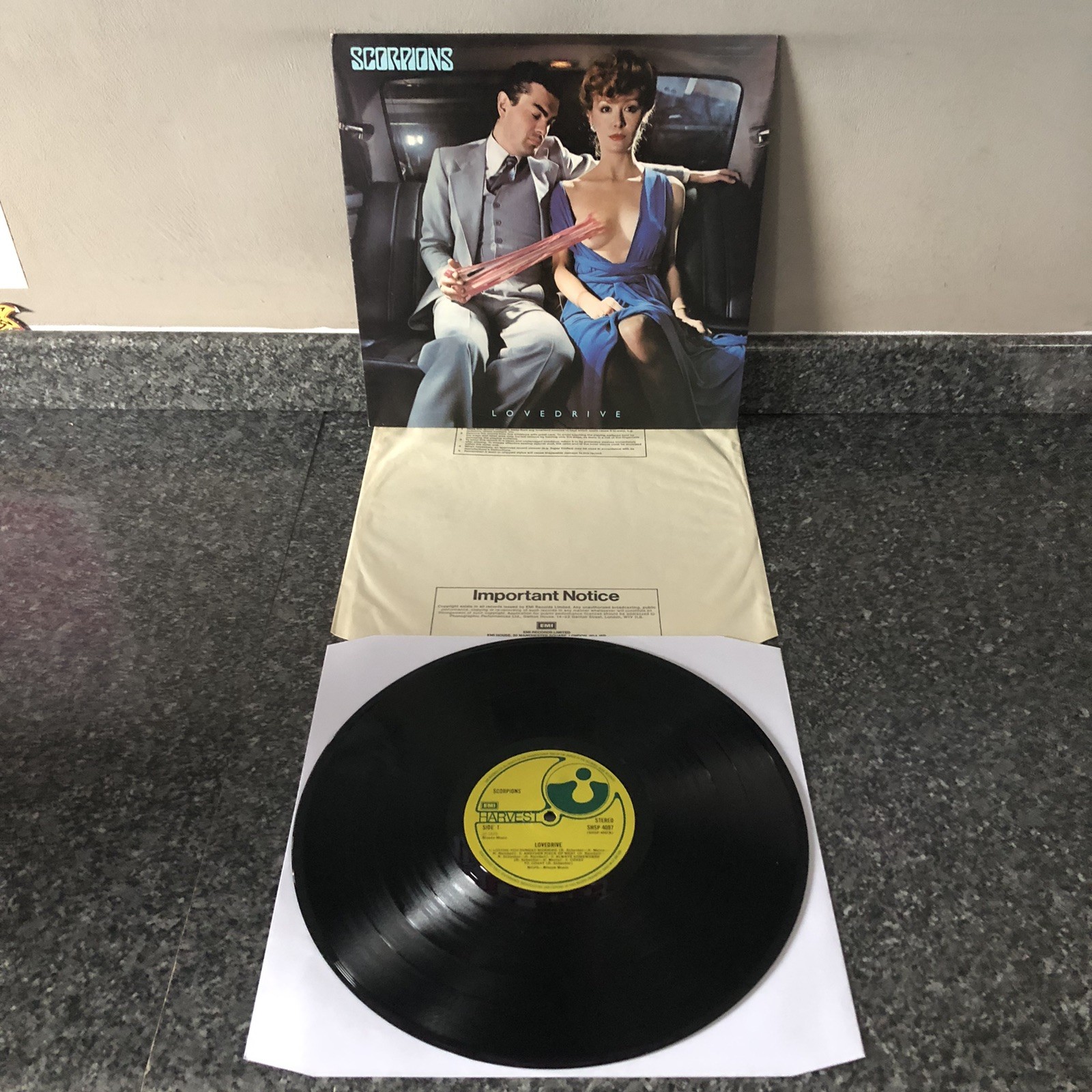 LP VINYL SCORPIONS ALBUM LOVEDRIVE HARVEST SHSP 4097 UK 1ST PRESS EX+/EX+ SUPERB