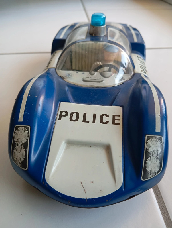 Voiture de collection police Joustra