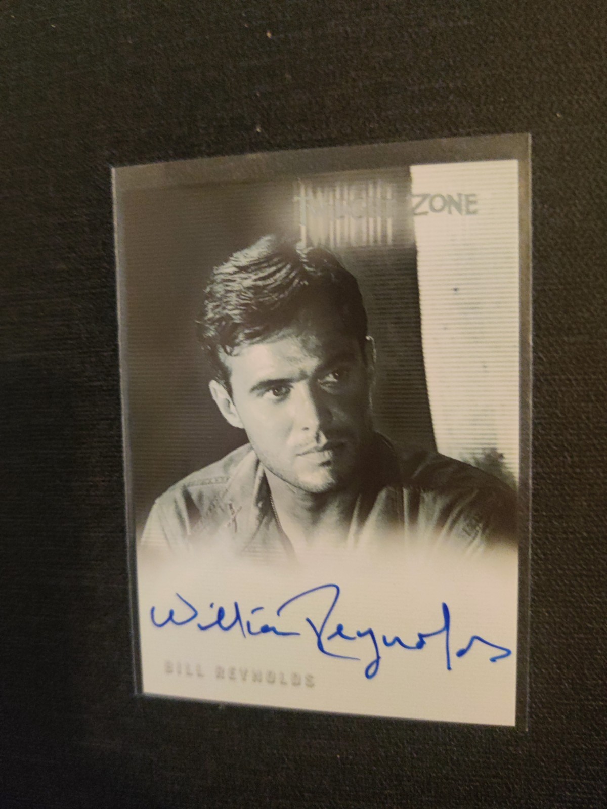 Autografo Twilight Zone serie 3 2002 A55 Bill Reynolds tenente Paul Boxer