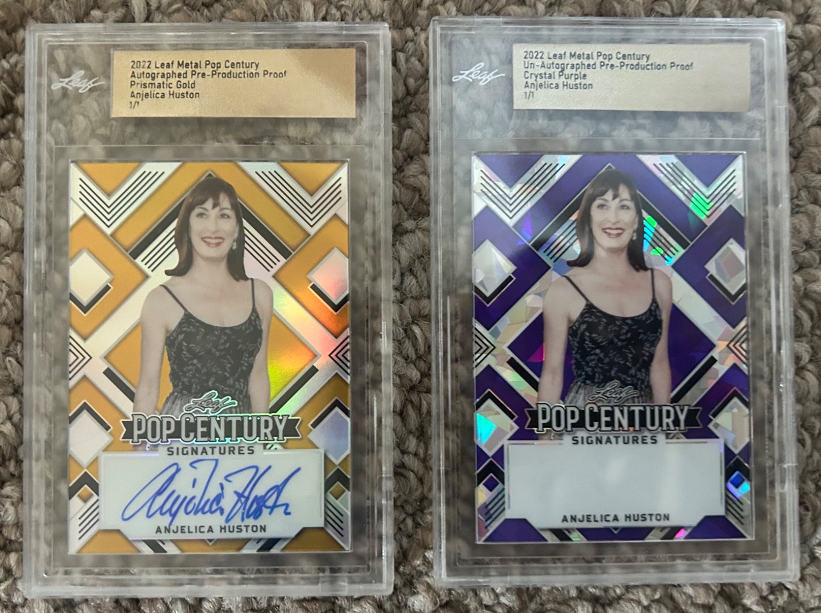 ANJELICA HUSTON 1/1 + 1/1 Foglia Pop Century Famiglia Addams Le Streghe