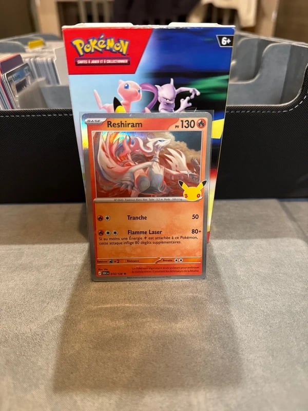 Reshiram - 30 ans Pokémon - 014/128