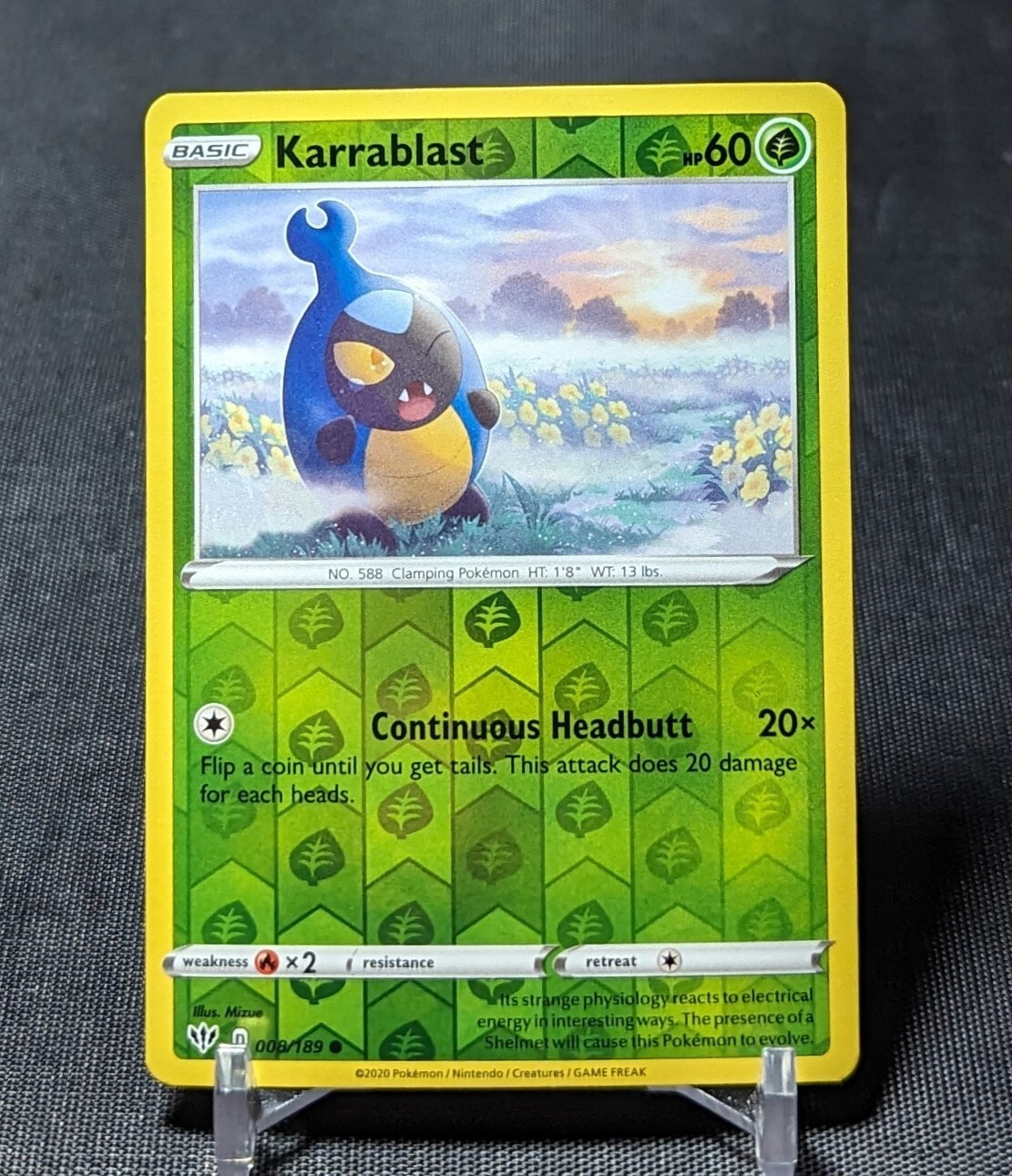 Carta Karrablast Comune Reverse Holo Grass Pokemon TCG Oscurità Incendio 008/189