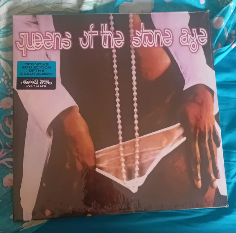 Queens of the stone age LP