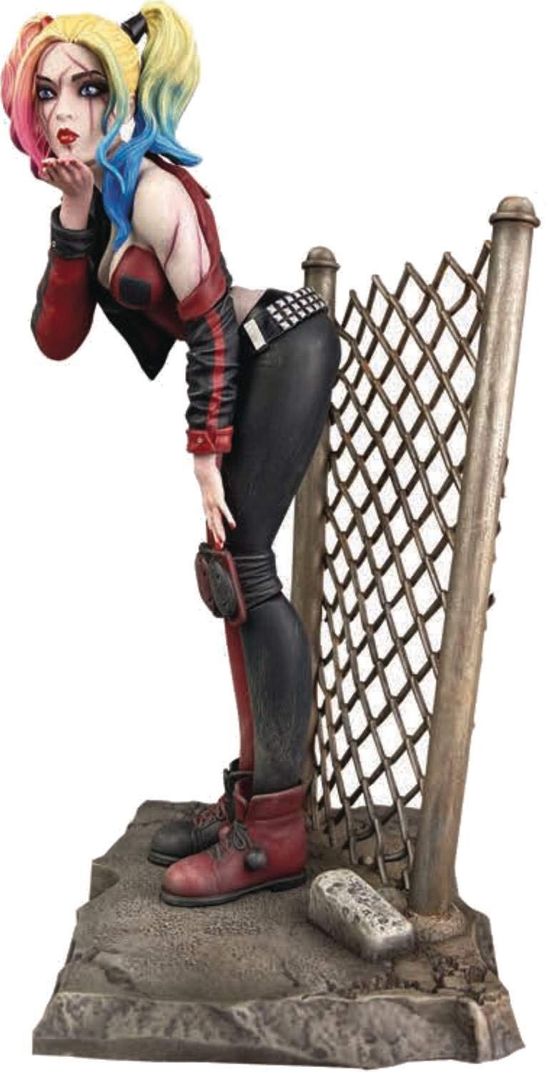 DIAMOND SELECT TOYS DC Gallery: Figura in PVC Harley Quinn con custodia, multicolore, 8