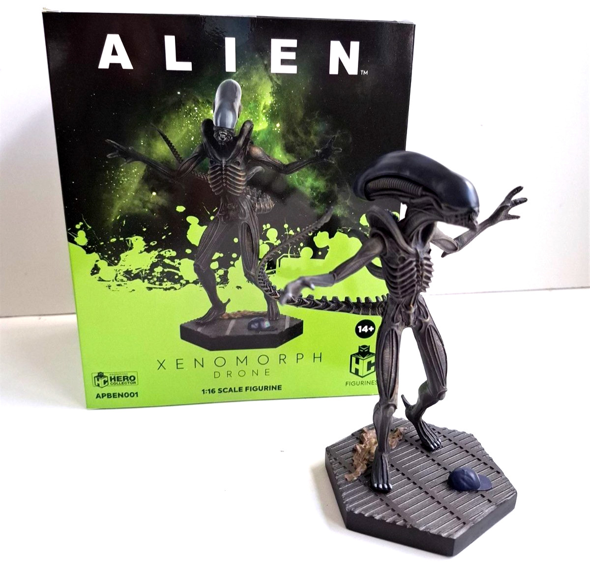 Statua esclusiva ALIEN Big Chap Warrior personaggio Nero no Sideshow Movie Maniacs IMBALLO ORIGINALE