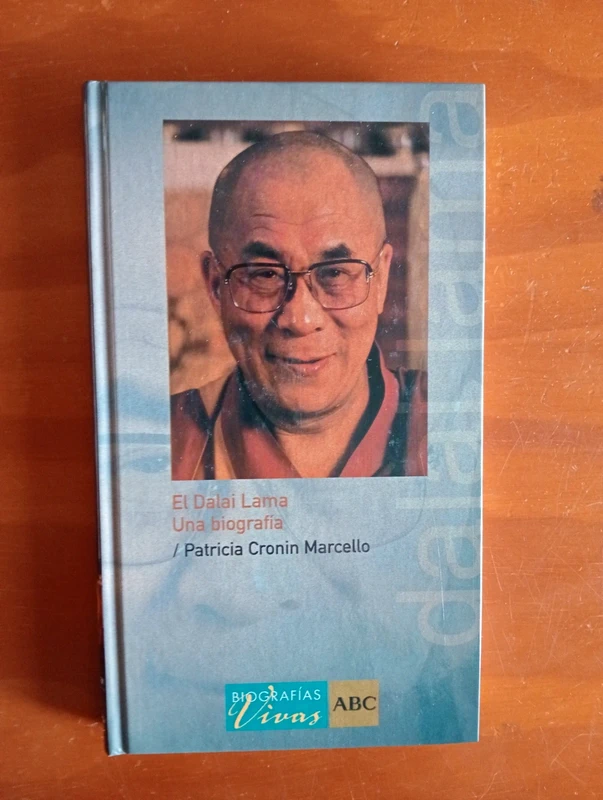 Libro " El Dalai Lama" una biografia