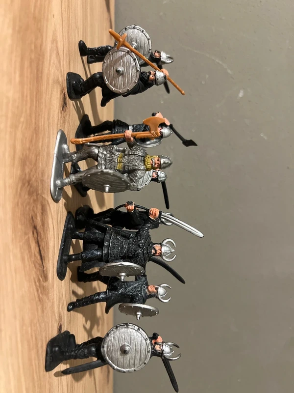 Lotto 8 Guerrieri Neri Vintage / Figures Fantasy anni '90 - Giochi Preziosi
