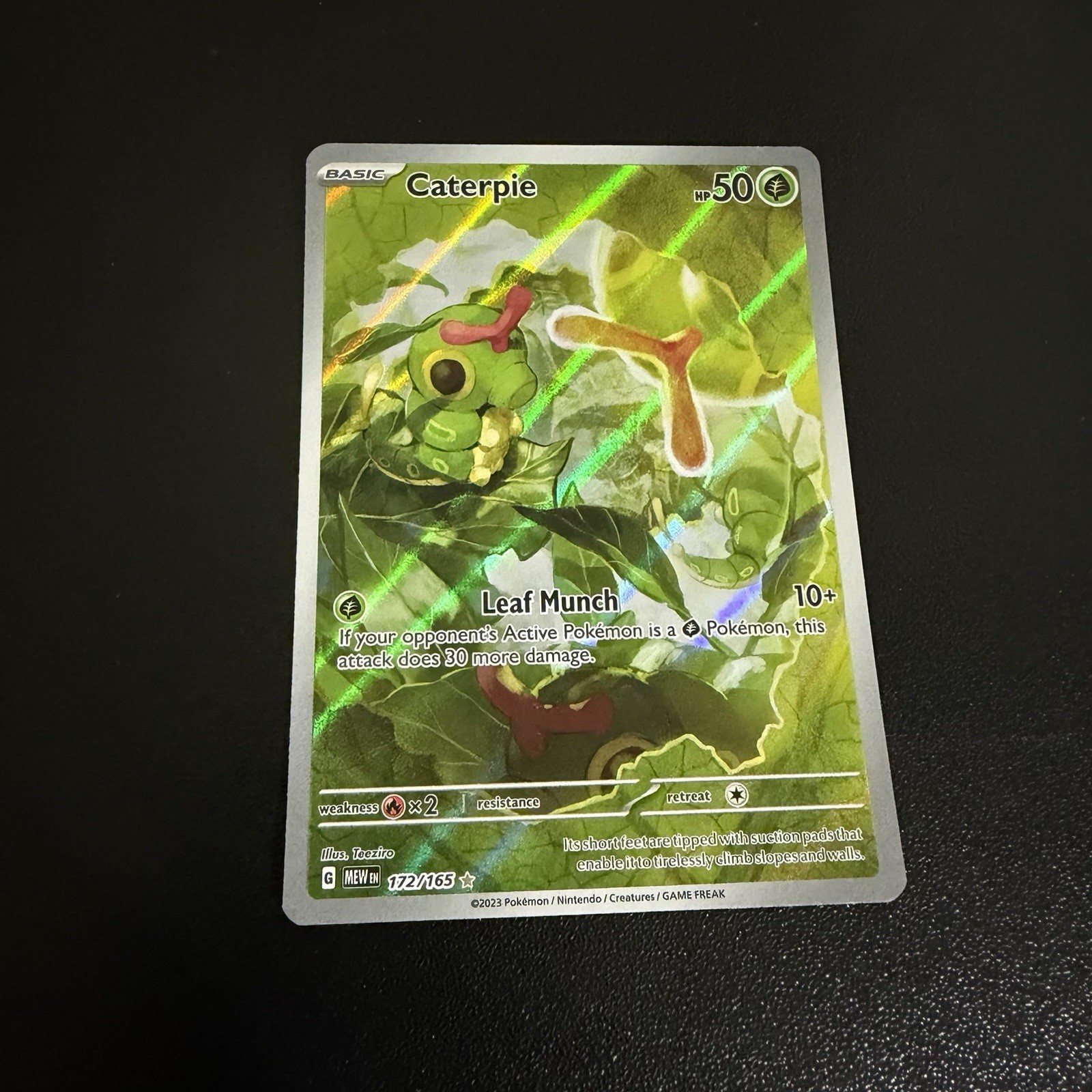 Caterpie 172/165 Sv: Scarlet & Violet 151 Holo quasi nuovo