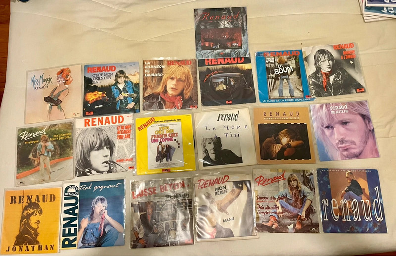 Lot 19 vinyles 45 tours