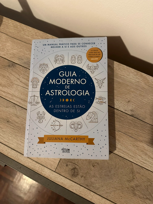 📚 Guia Moderno de Astrologia – Juliana McCarthy | Como Novo.