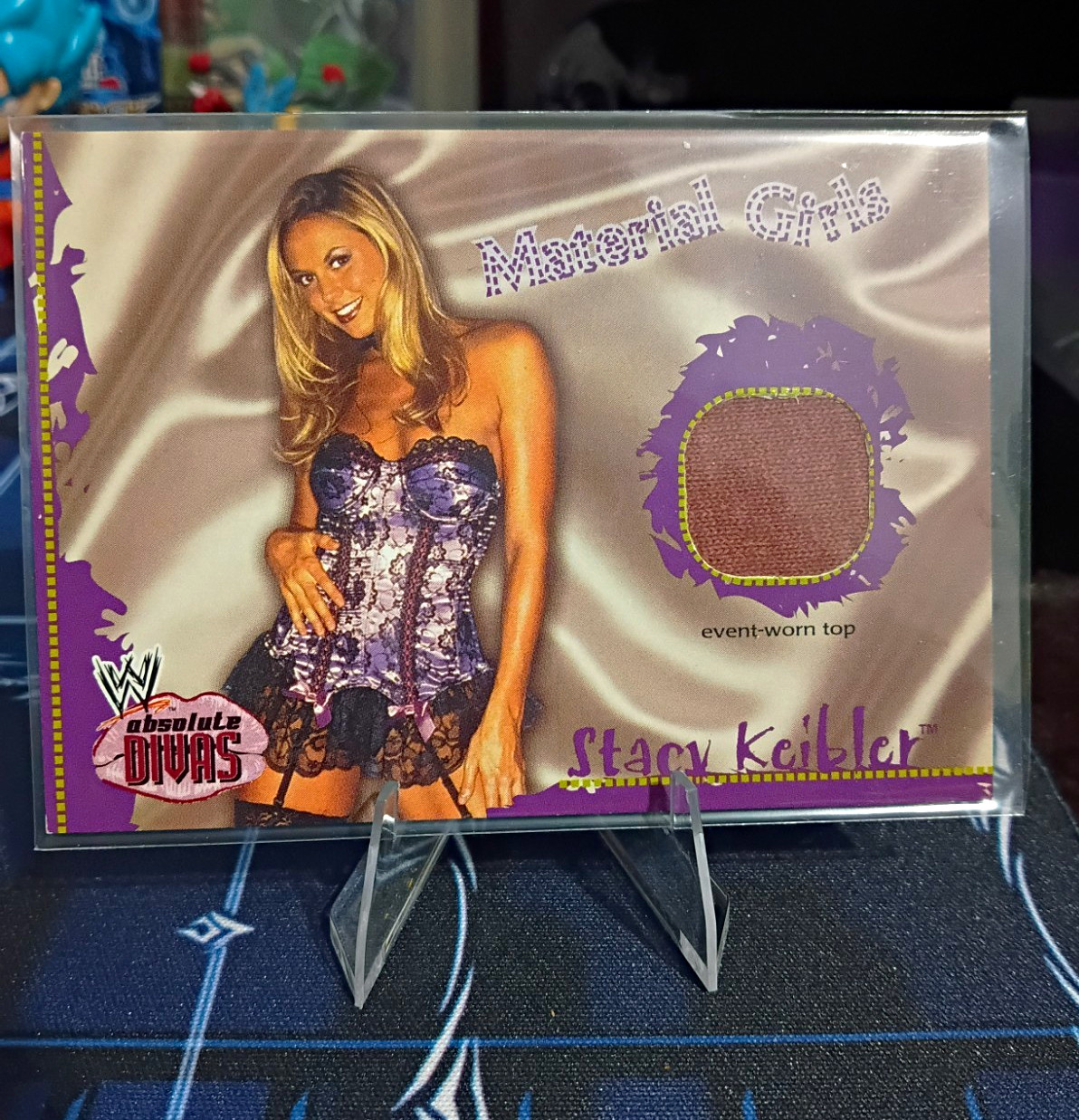 Inserto Fleer 2002 WWE Absolute Divas Material Girls MG-1 Stacy Keibler
