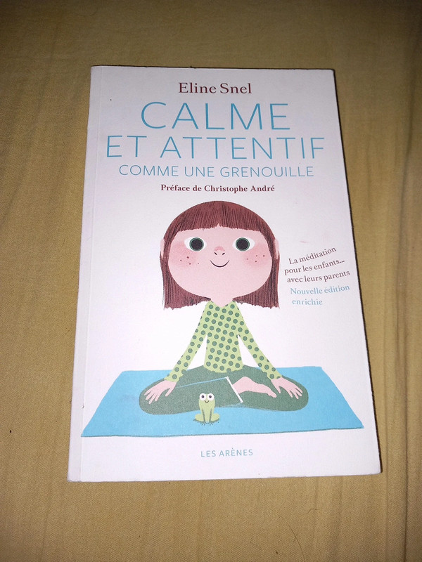 Calme et attentif comme une grenouille