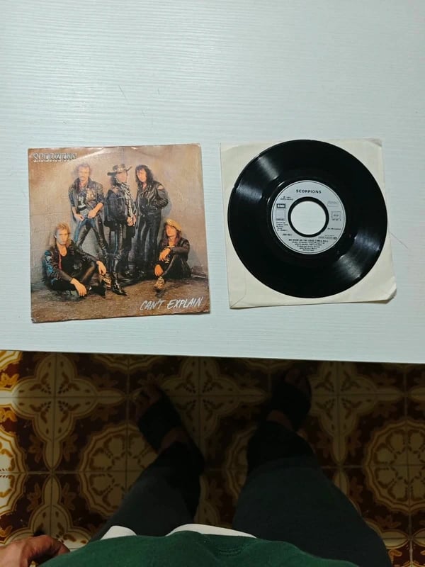 scorpions lotto 2 vinili 45 giri – still loving you / can’t explain
