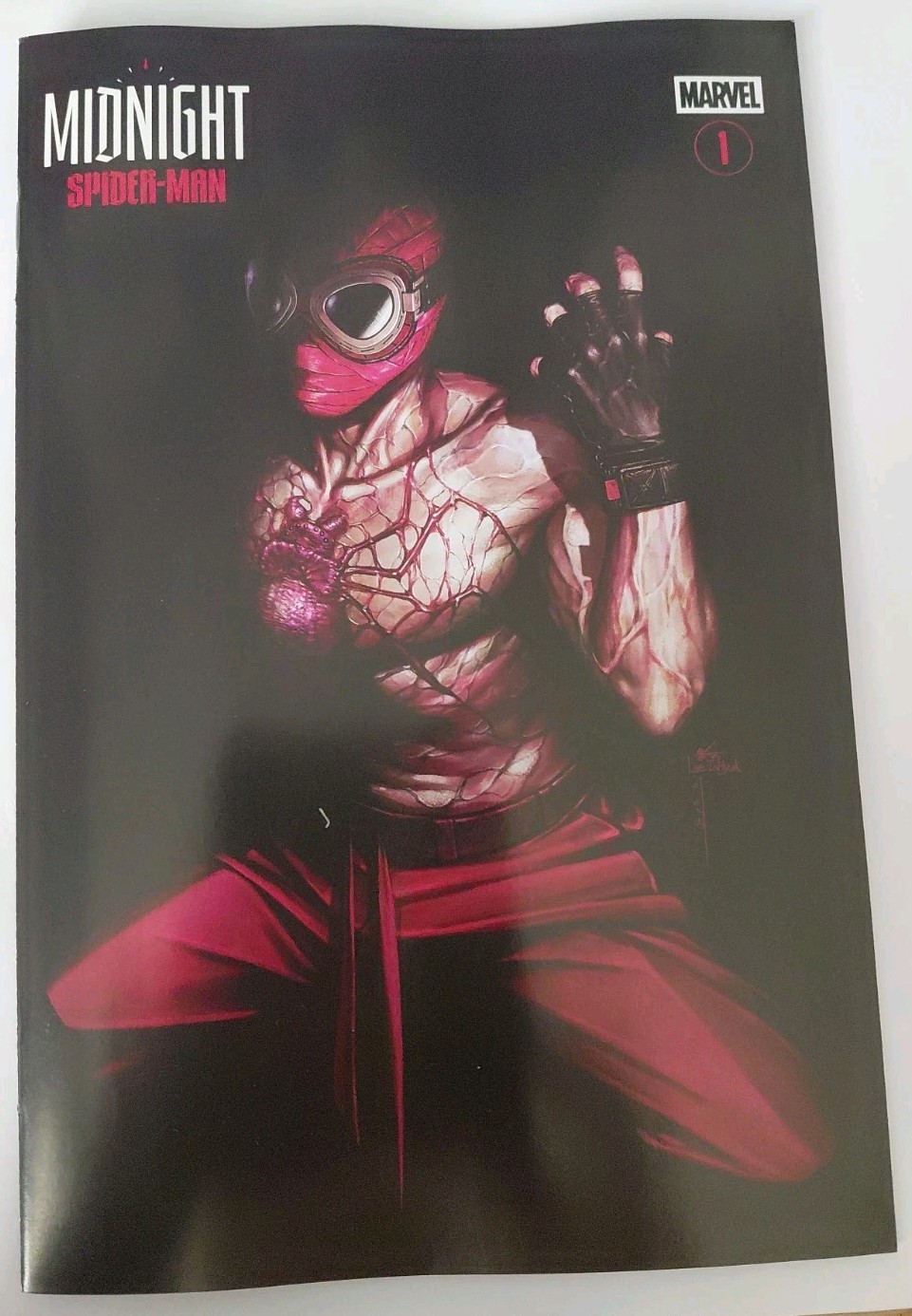 MIDNIGHT SPIDER-MAN #1 INHYUK LEE VARIANT 2026 BAGGED & BOARDED FREE UK P&P. NM.