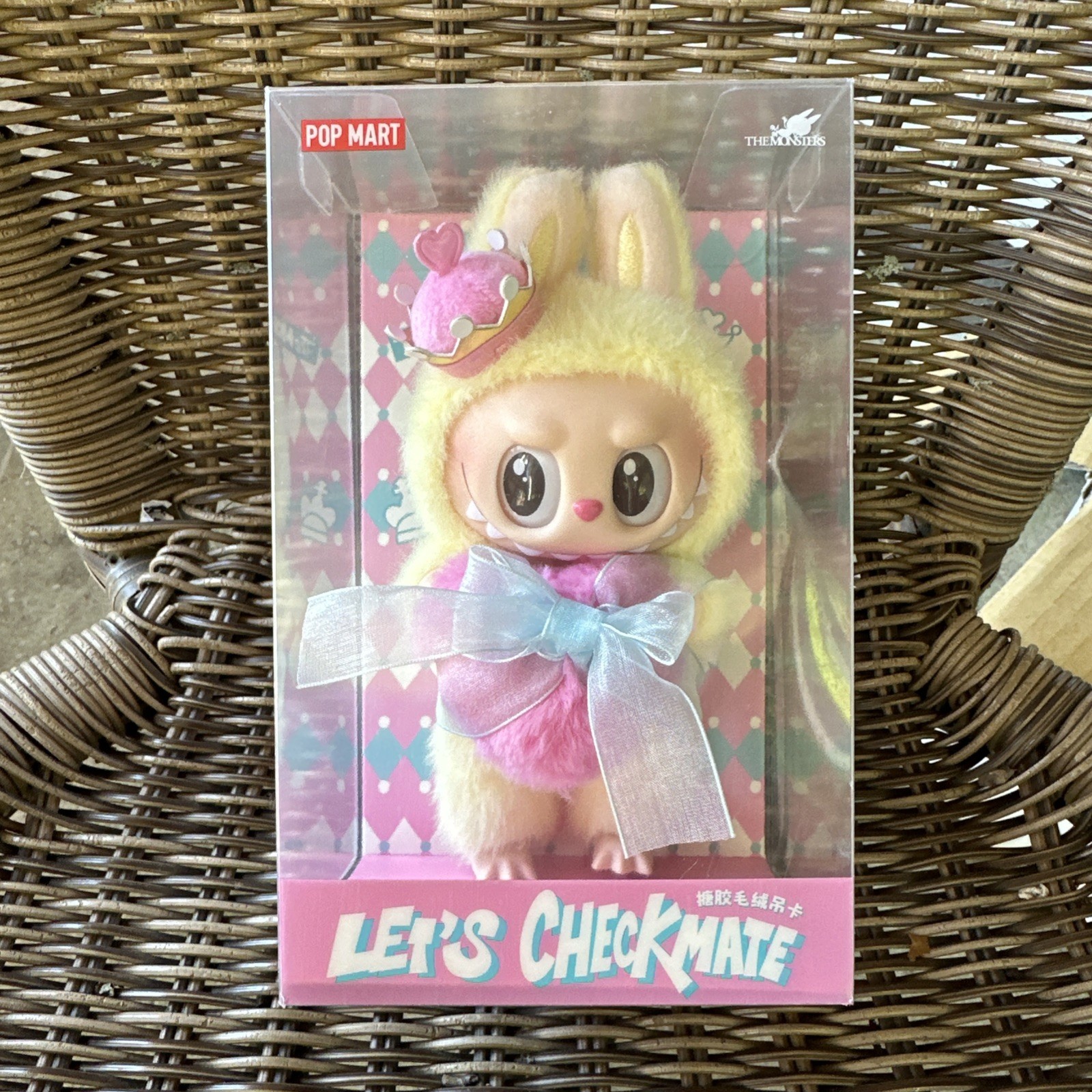 NUOVO POP MART QUEEN THE MONSTERS Let's Checkmate peluche vinile con scatola di spedizione