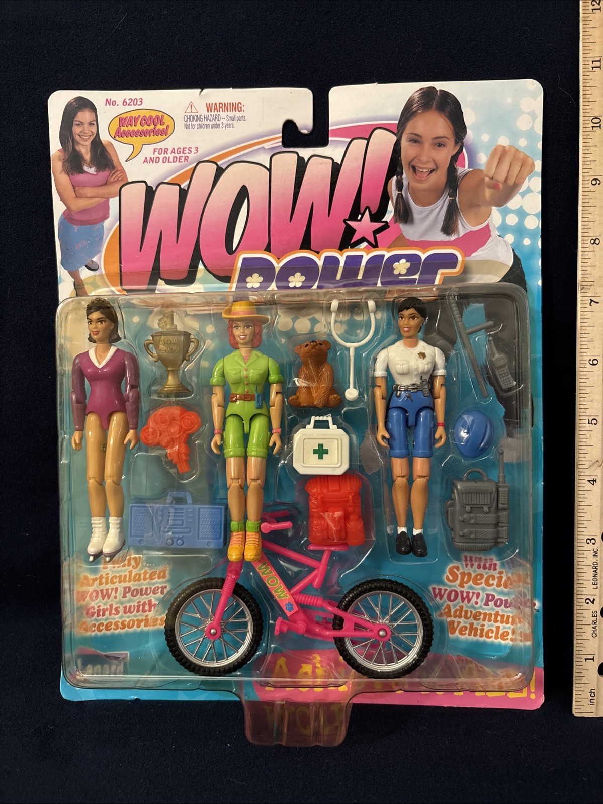 Set Figurine Wow Power Girls Poliziotto Veterinario Pattinatore su Ghiaccio Lanard Nuovo