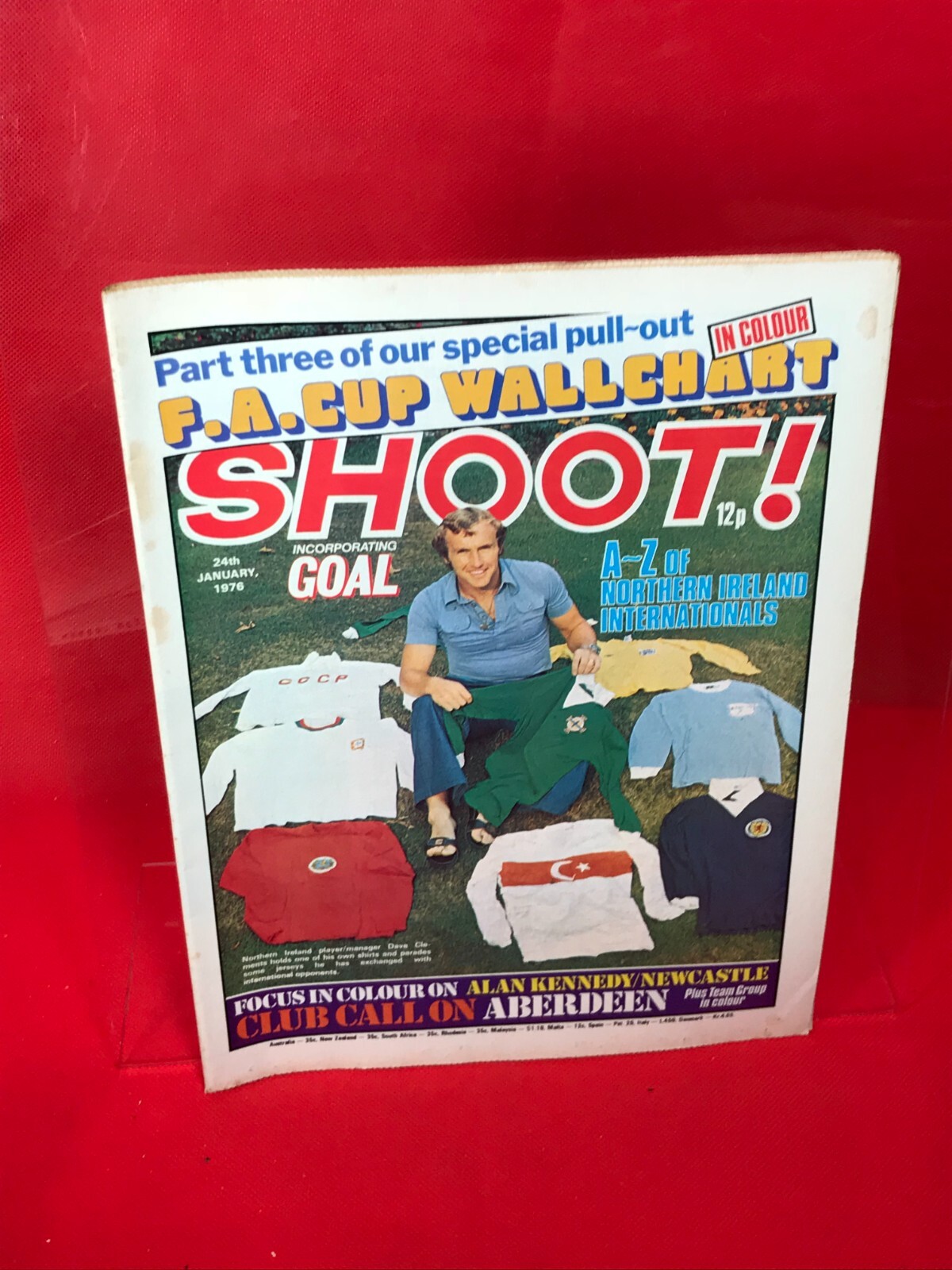 SHOOT 24th of January 1976 SOCCER Aberdeen Asa Hartford FOOTBALL GOAL MAGAZINE