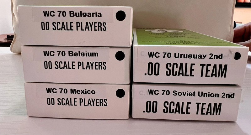 Subbuteo Heavyweight Lot - World Cup 1970 (Rare 2nd Kits) HW Kent
