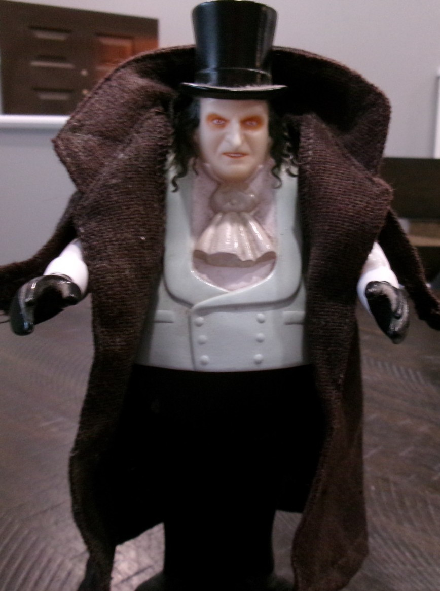 Vintage Penguin, Batman Retuns Figure, 1992 DC Comics 9"