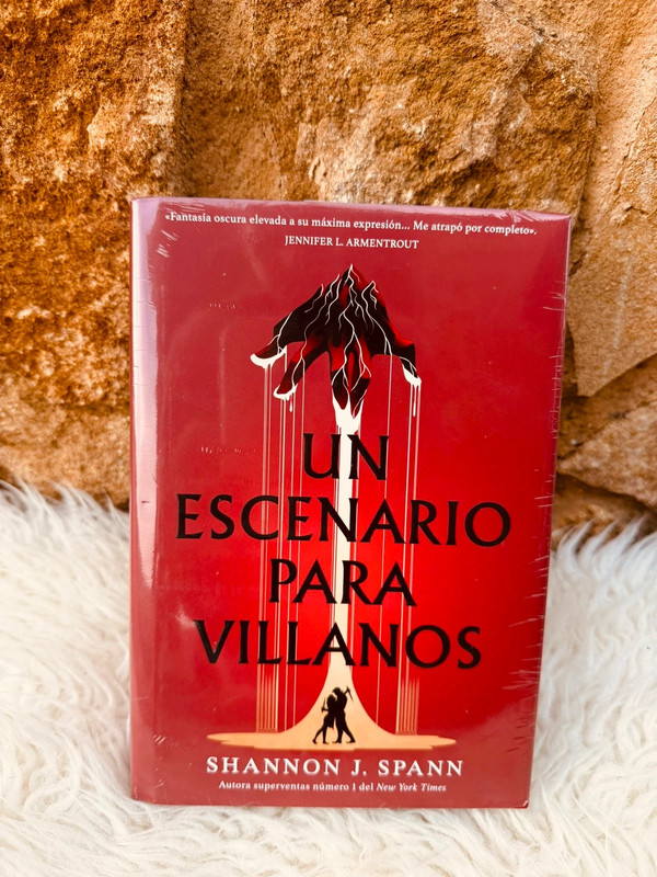 Novedad “Un Escenario para Villanos “Shannon J Spann