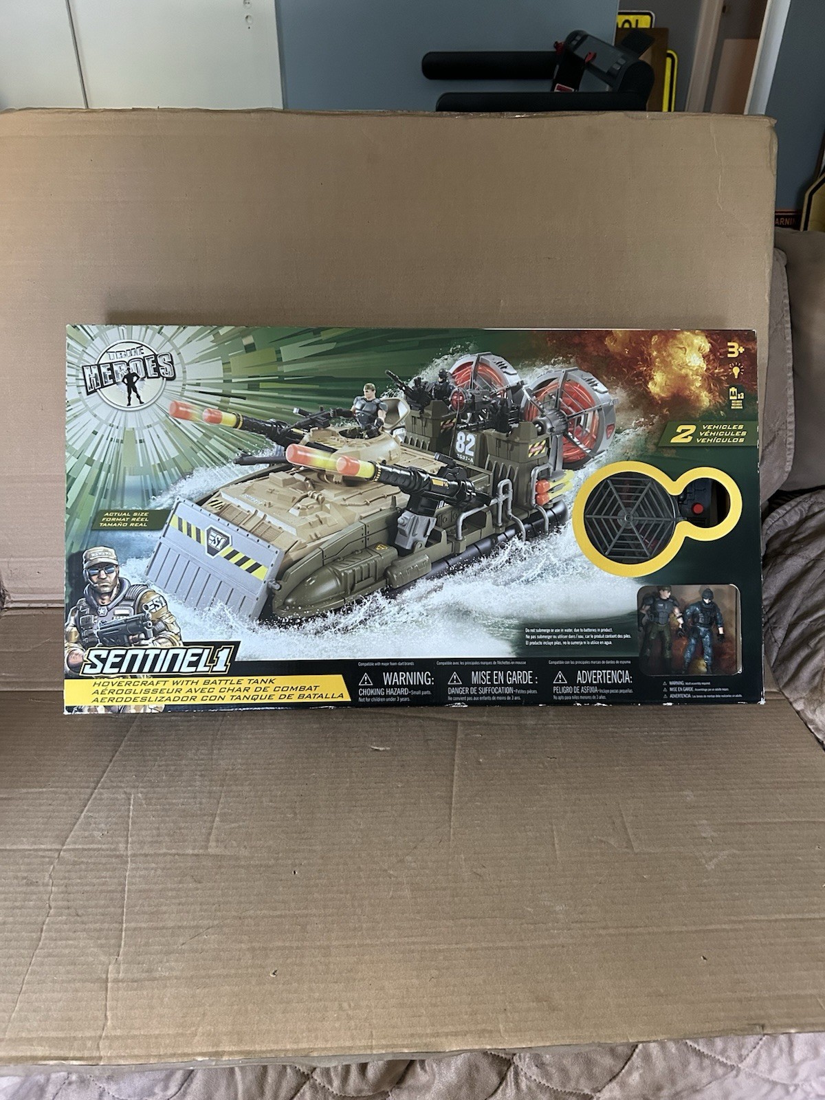True Heroes Sentinel 1 Tank Hovercraft Playset with Action Figure Military{2015}