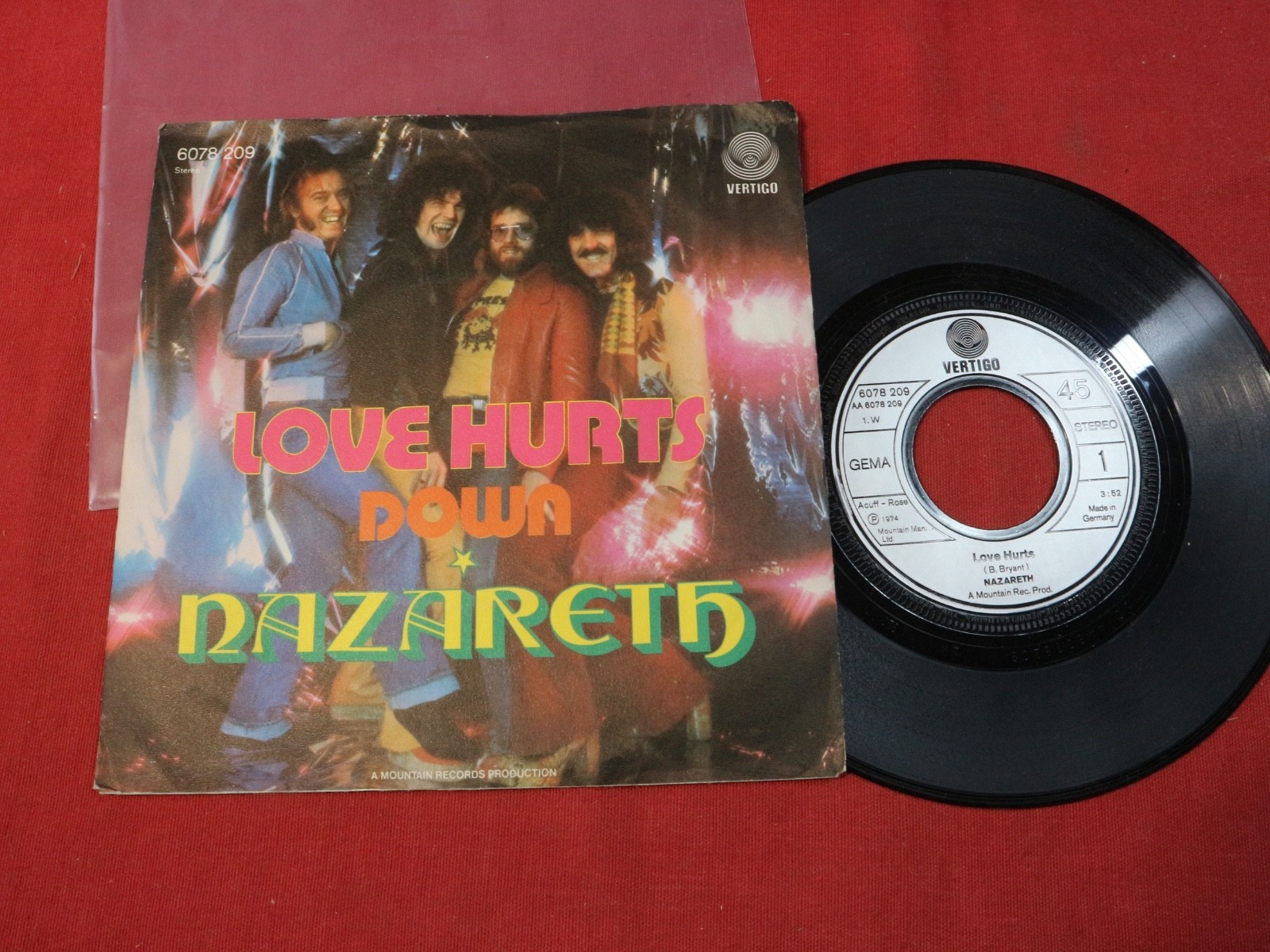 Nazareth  LOVE HURTS / DOWN  - 7" Single Vertigo 6078209 Germany sehr gut