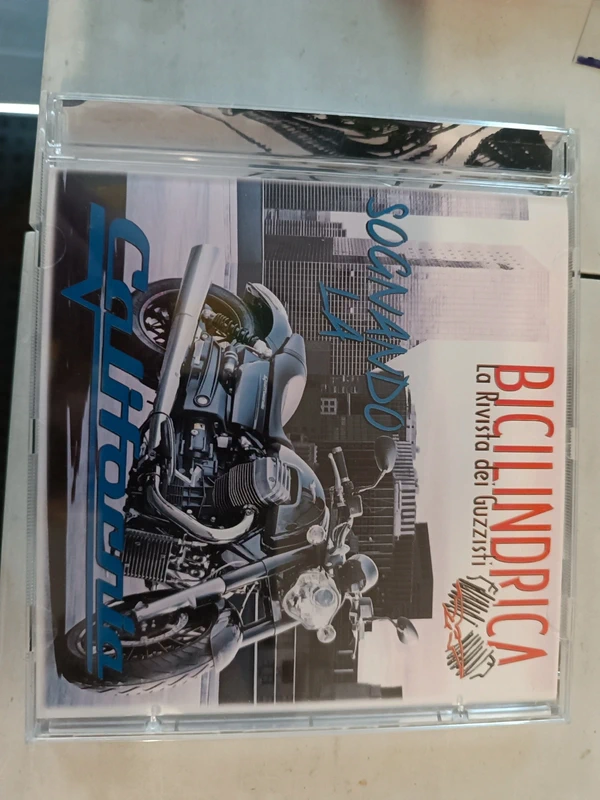 Cd moto Guzzi California di bicilindrica.