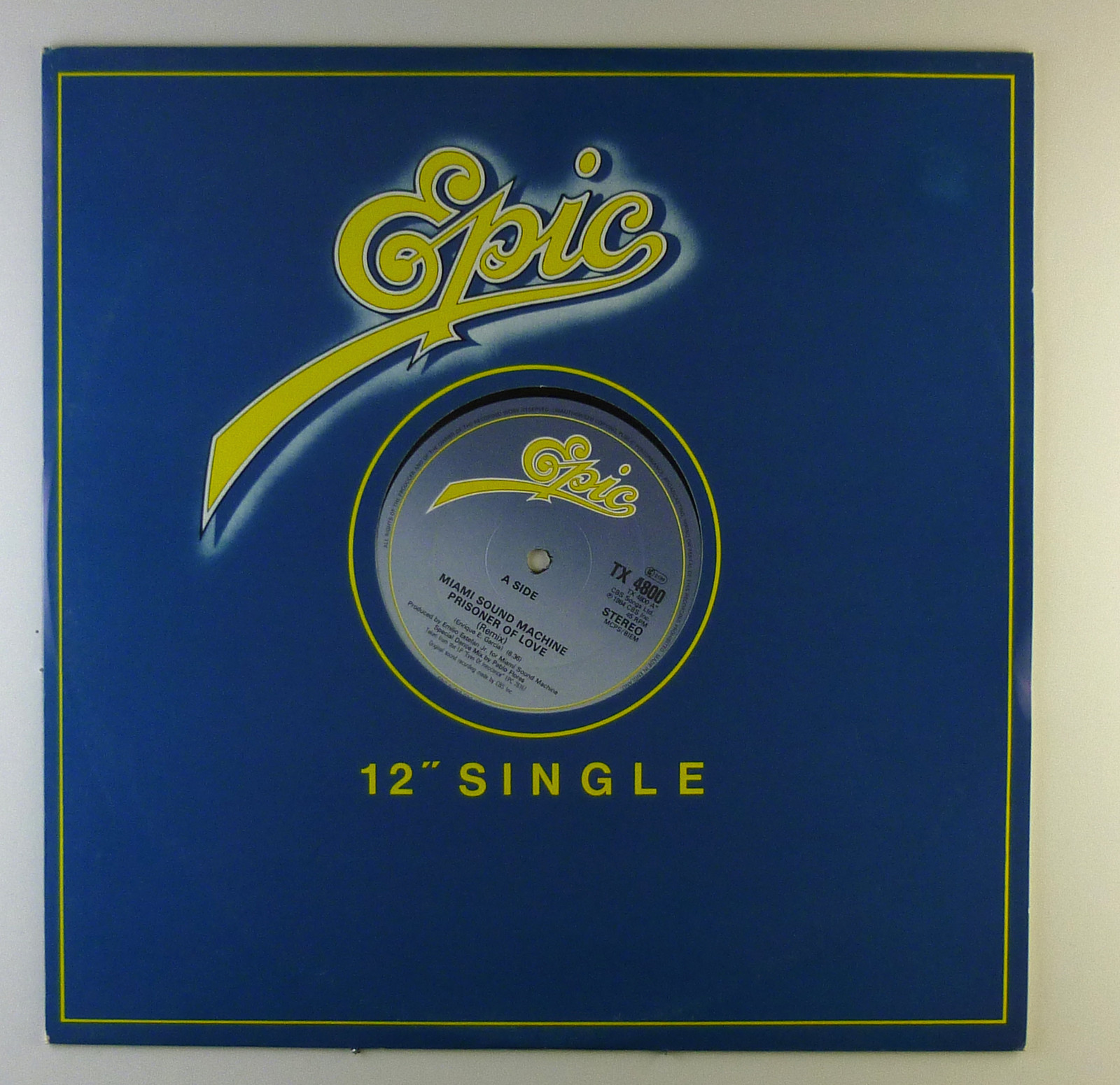 12" Maxi - Miami Sound Machine - Prisoner Of Love - L4820 - Lavato E Pulito