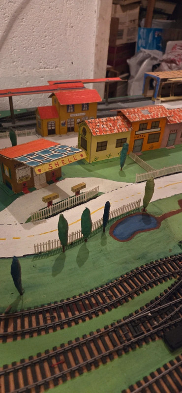 train miniature