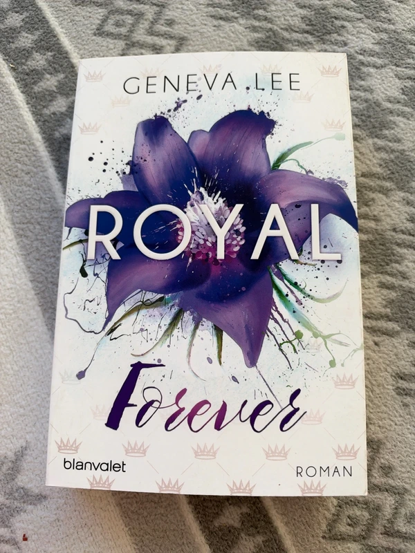 Royal Forever -Geneva Lee